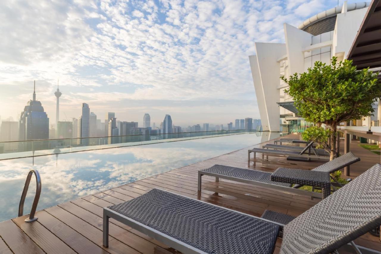 Regalia Suites Infinity Pool Куала-Лумпур Екстер'єр фото